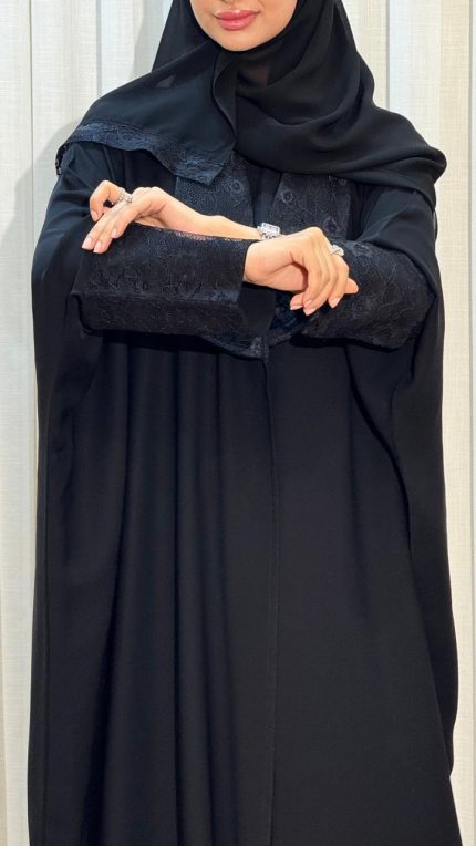 ⁦عباية نص بشت مع دانتيل⁩ - الصورة ⁦3⁩
